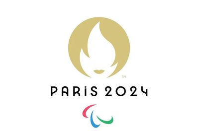 the paris 202 logo with a white background