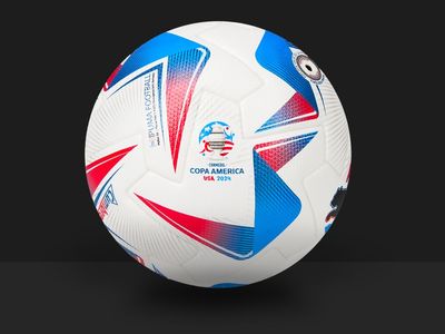 Bola oficial da competição com a logo da Copa América