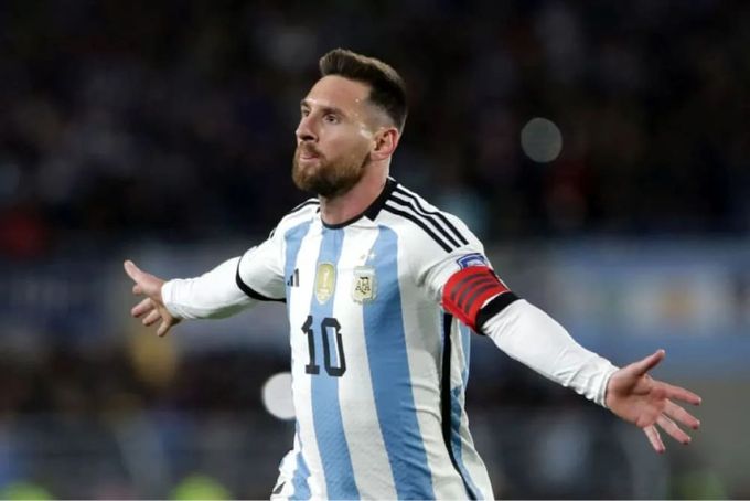 Messi vestindo camisa da Argentina.
