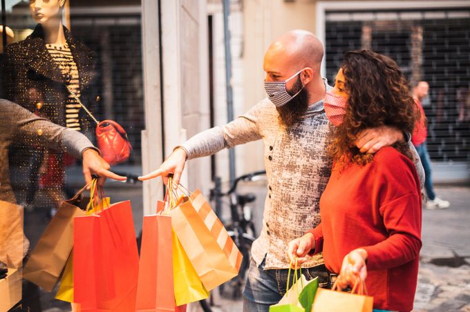 A couple shopping for Christmas gifts