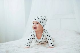 How to Dress Your Baby for Sleep in Winter