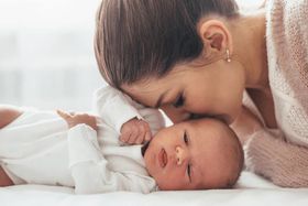 Newborn Sleep Schedule: How Parents Can Get More Rest (with Smart Tools)