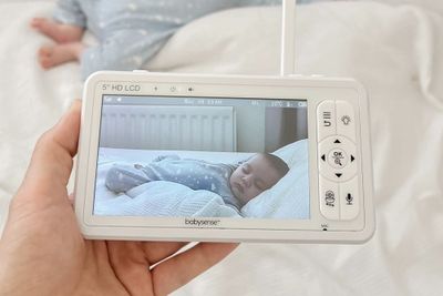 Top 10 Smart Baby Monitors for Tech-Savvy Parents