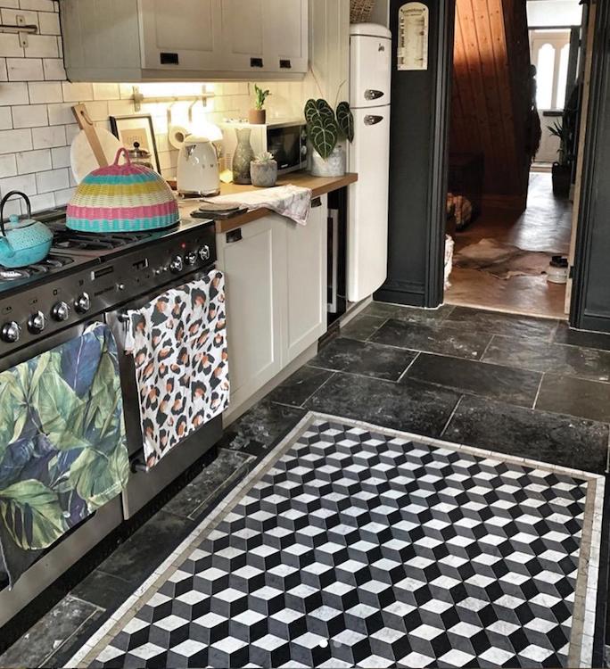 Best Mats and Rugs For in Front of the Kitchen Sink - Design Morsels