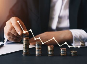 Cost leadership strategy to maximize profit