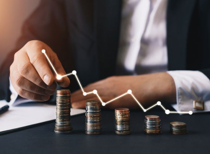 Cost leadership strategy to maximize profit