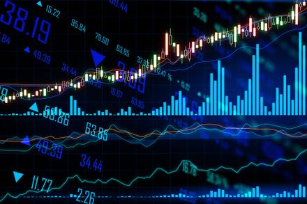 Comparing VFV ETF vs ZSP, VOO, SPY, VUN, XUU, XUS and More
