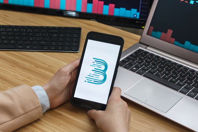 Withdrawing from BitMart: Limits, Fees, Issues, and How-To main image