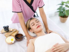 6 Best CBD Massage Oils for True Relaxation