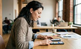 How to run mobile A/B testing on Android & iOS apps for higher LTV
