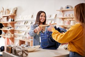 Starting Your Shopify Fashion Store: How Much Inventory Is Just Right?
