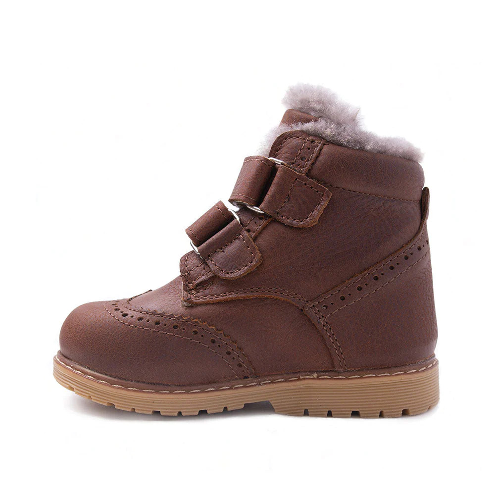 JAN SNUGGLY fur high-top boots - a child's brown boot with a fur lined upper part