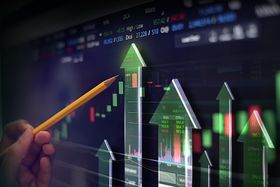 Using Automated Forex Trading Signals vs. Human Expert Signal Providers