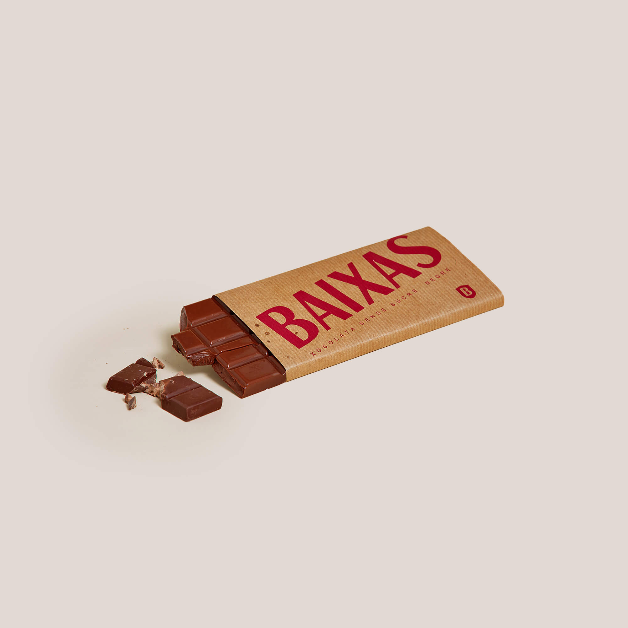Bar of intense dark chocolate without sugar 70% cocoa.