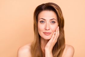 Discover 7 Proven Techniques to Minimize Pores in Mature Skin