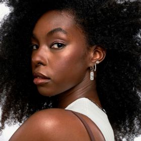 Hoops Earrings Are Back: Summer 2025 Styling Tips