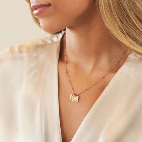 The Best 3 Birthstone Necklaces for Moms: Meaning & Styles