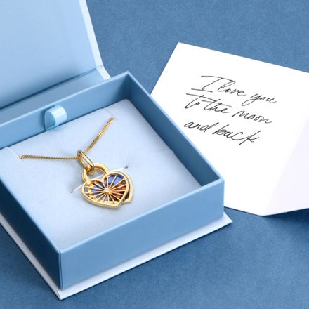 Amorette Photo Pendant Necklace with Diamond in 18K Gold Vermeil