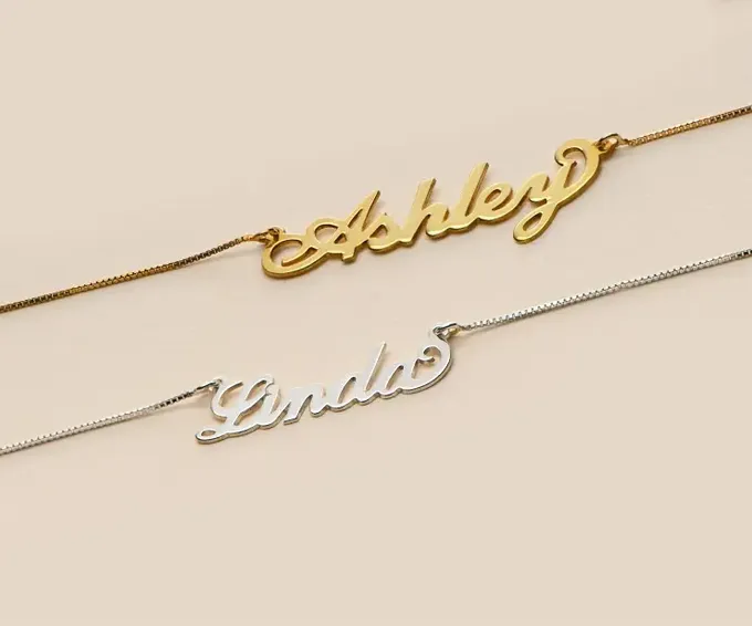 Small Carrie Name Necklace in Sterling Silver
