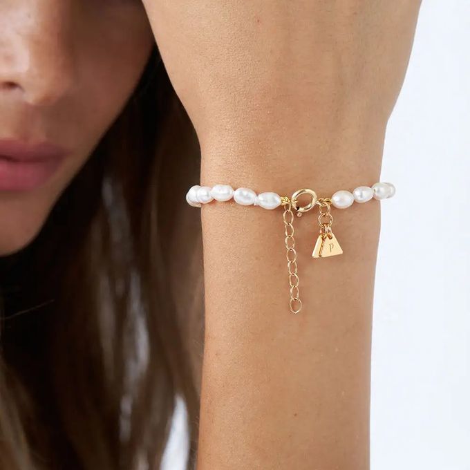 Initial Pearl Bracelet in Gold Plating by MYKA