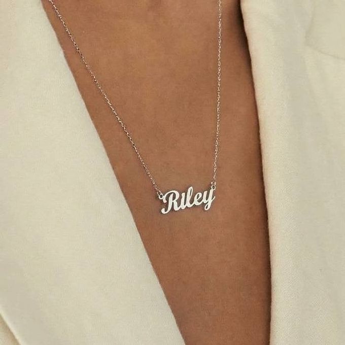 Riley Hollywood Small Name Necklace in Sterling Silver