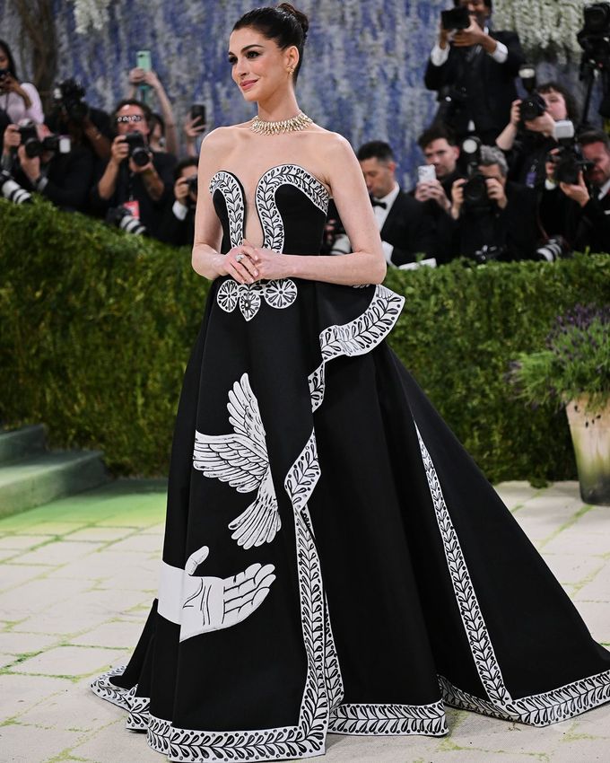 Anne Hathaway at the MET Gala