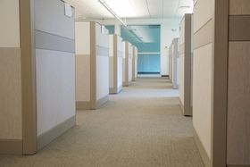 Enclosed Office Layout: 7 Drawbacks From an HR Perspective